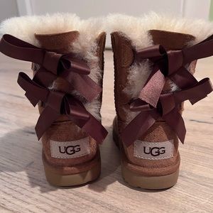 Ugg Bailey bow- toddler girl size 6